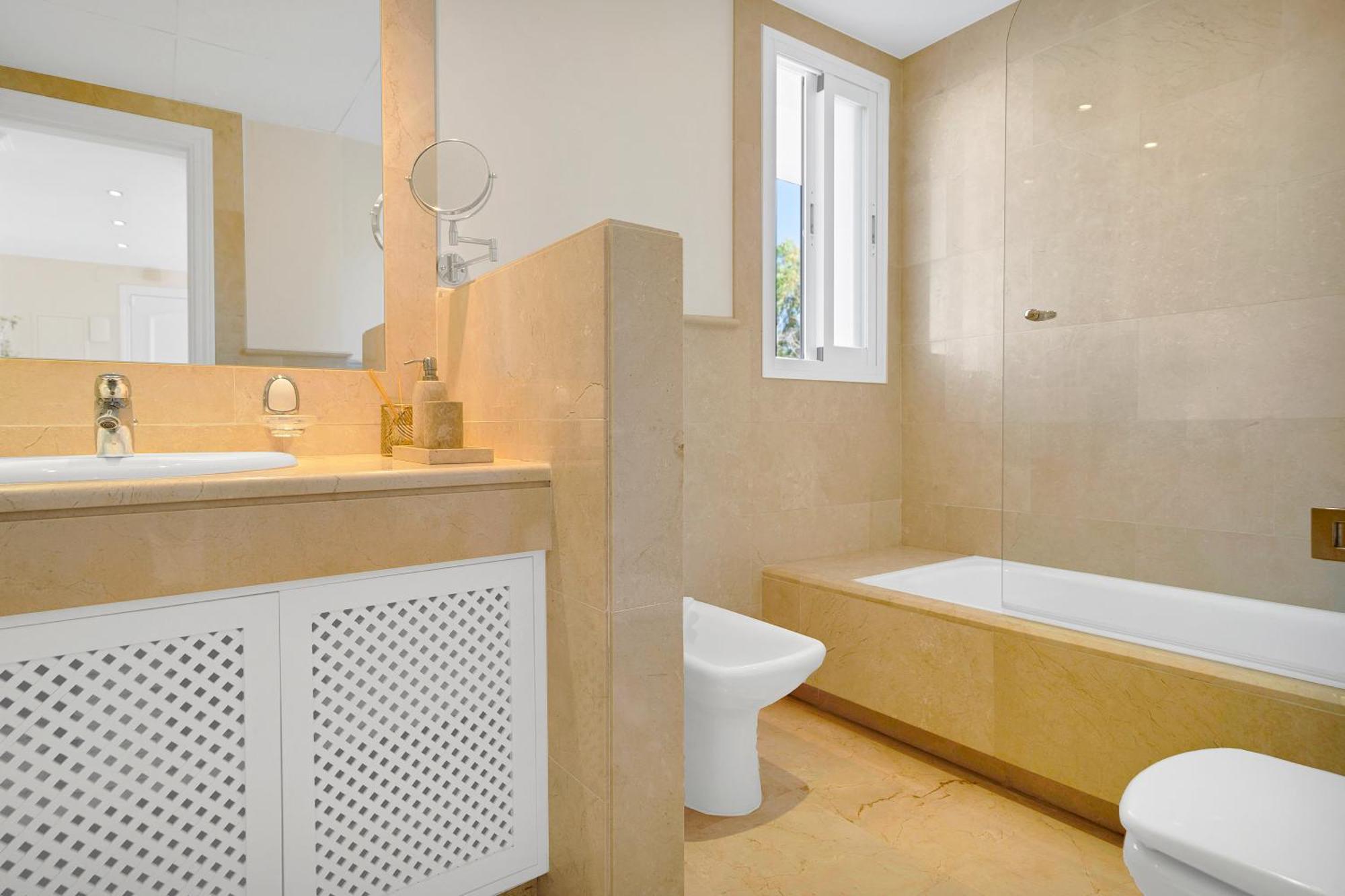 Luxury Penthouse With Sea Views In Marbella Golden Mile, Puente Romano Area Eksteriør bilde